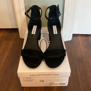 Steve Madden Irenee black sued block heel